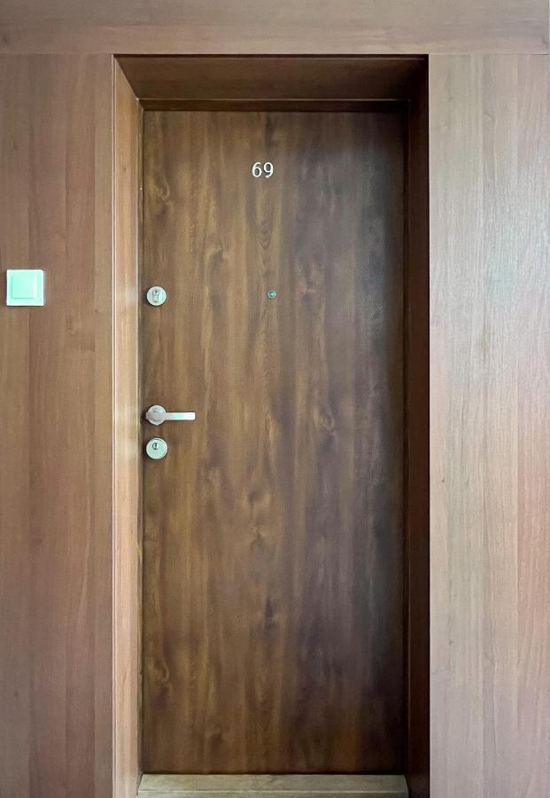 Stylowy Apartament Przy Metrze Warsaw Exterior photo